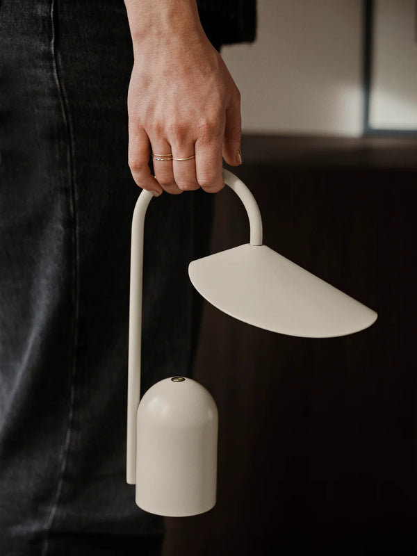 Candeeiro Portátil Arum – Ferm Living – imagem 2