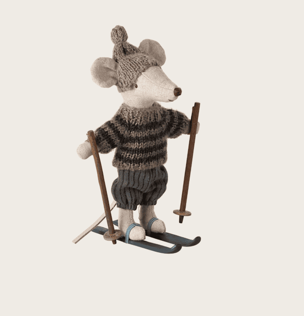Ratinho de inverno com conjunto de esqui – Maileg