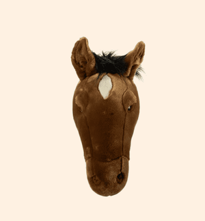 O Cavalo Castanho Scarlett – Wild & Soft