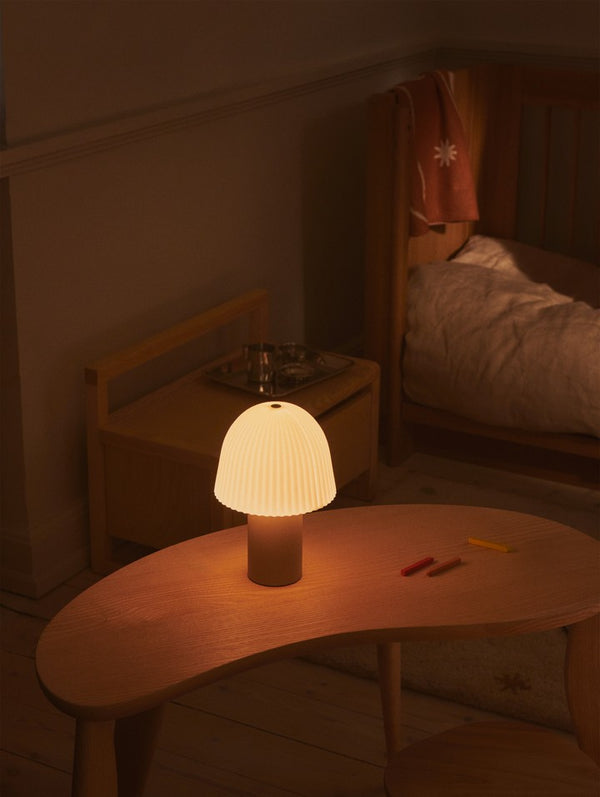 Secretária Feve para Criança – Ferm Living – imagem 3