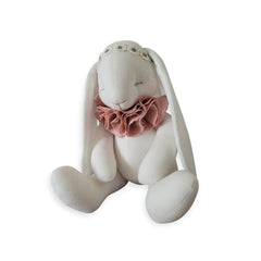 Coelho creme com gola de flores rosa pó – Love Me Decoration