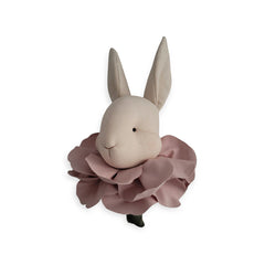 Coelho bege claro com flor rosa pó – Love Me Decoration