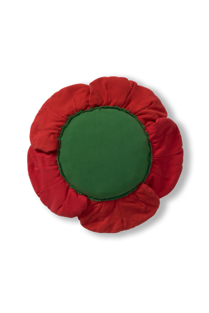 Almofada de chão Red Poppy da Lorena Canals — fotografia 8