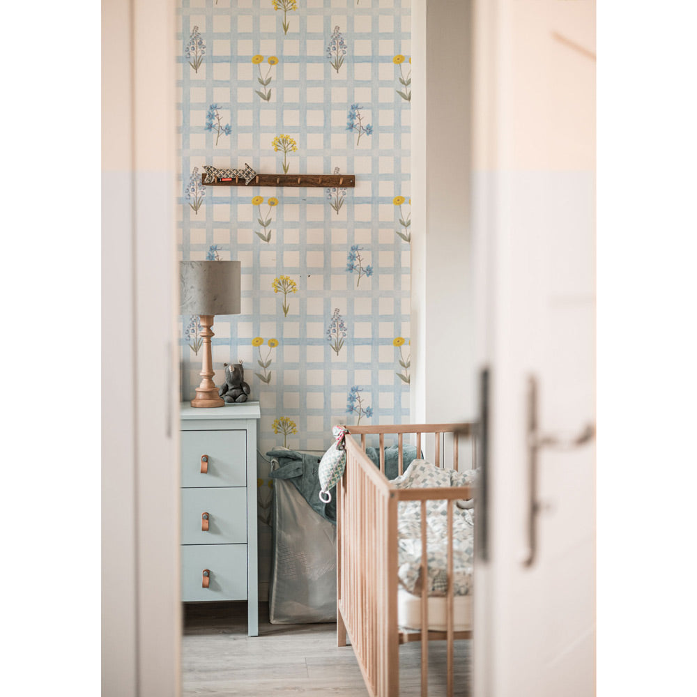 Papel de Parede Meadow flowers on Check Blue – Dekornik – imagem 1