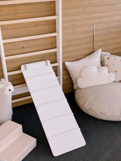 TUOHI II — Rampa e escorrega — FitWood