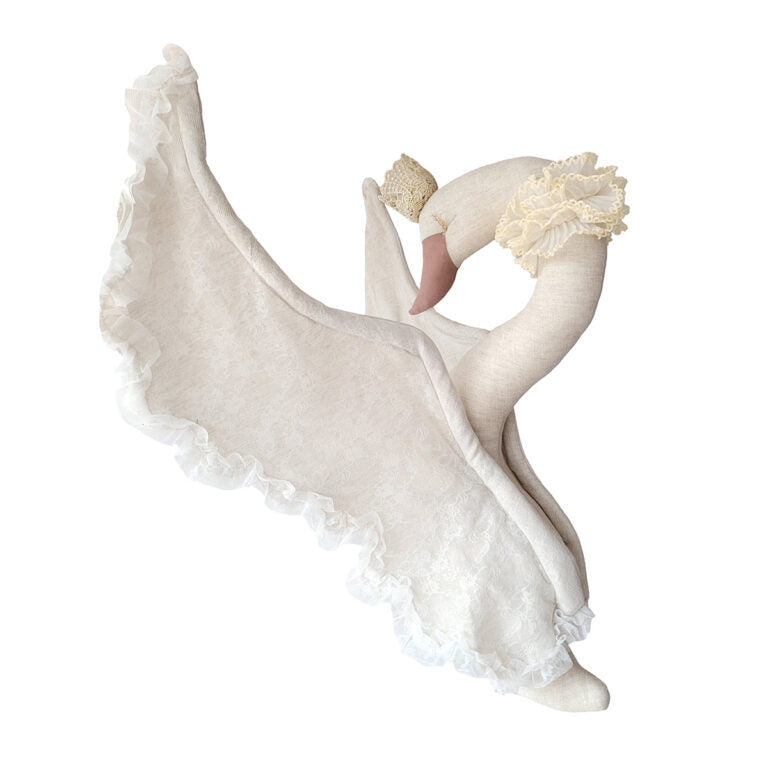Cisne de linho com renda creme – Love Me Decoration