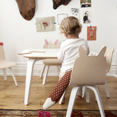 Cadeiras Play Rabbit — conjunto de 2 — Oeuf NYC — ambiente