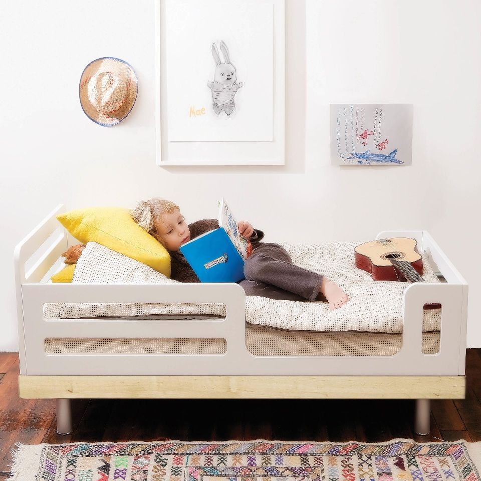 Cama júnior Classic 70 × 140 cm — Oeuf NYC — ambiente