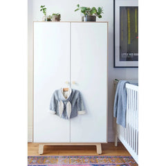 Roupeiro Merlin Sparrow — Oeuf NYC — ambiente