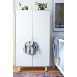 Roupeiro Merlin Sparrow — Oeuf NYC — ambiente