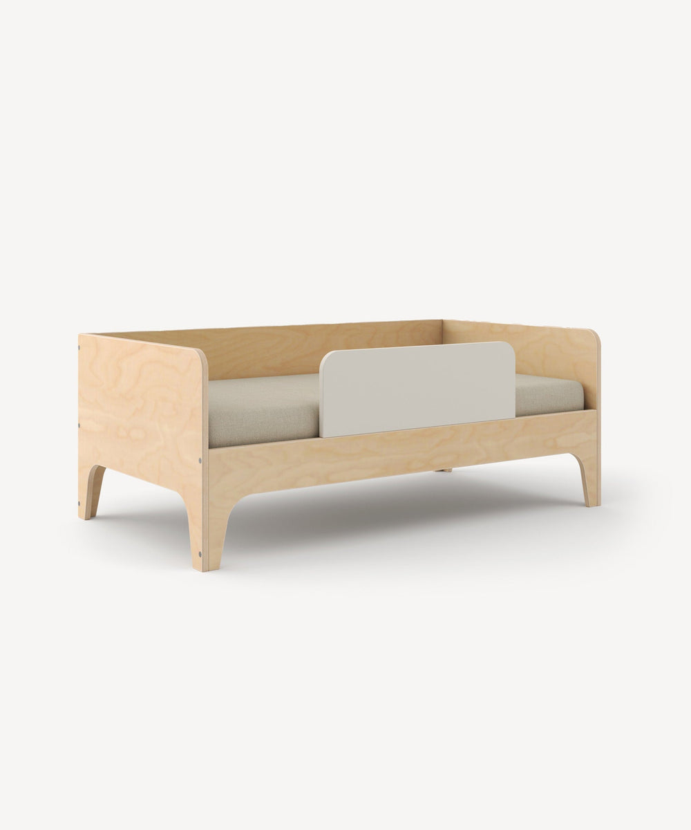 Cama júnior Perch 70 × 140 cm — Oeuf NYC — fotografia oficial Oeuf