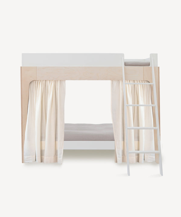 Cortinas de linho Perch — conjunto de 2 painéis — Oeuf NYC — detalhe