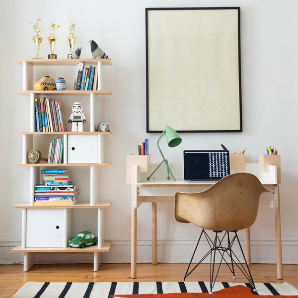 Estante Mini Library vertical — Oeuf NYC — ambiente