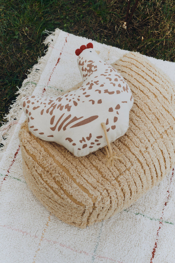 Almofada Chicken — Lorena Canals