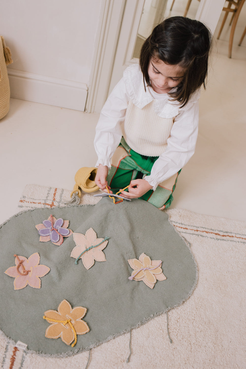 Conjunto de brincar Small Worlds Flower Garden — Lorena Canals