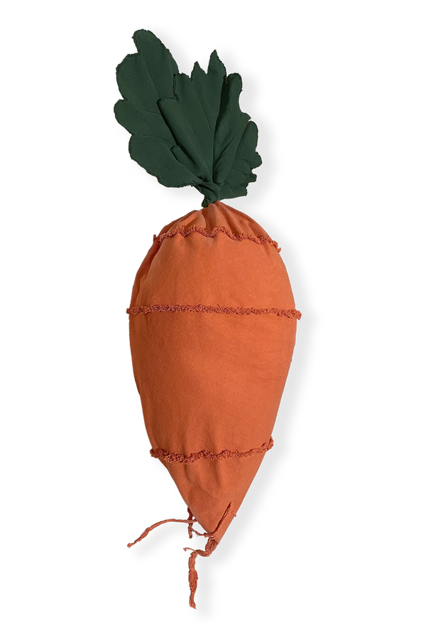 Pufe Cathy the Carrot — Lorena Canals