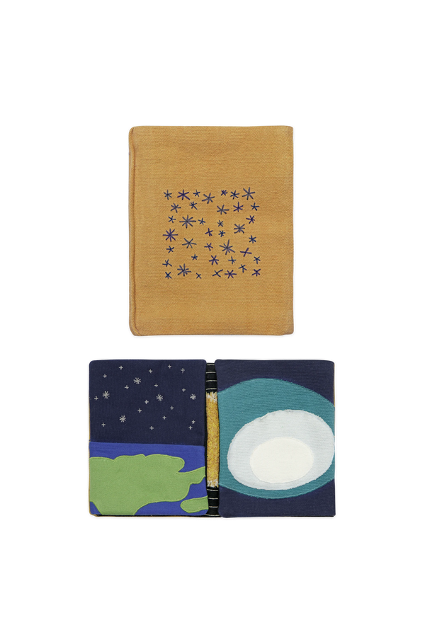 Livro sensorial Space — Lorena Canals