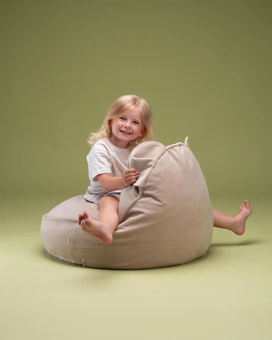 Pouf Urso Veludo Dusty Beige - Wigiwama - KidsR