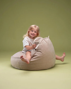 Pouf Urso Veludo — Wigiwama — imagem de ambiente