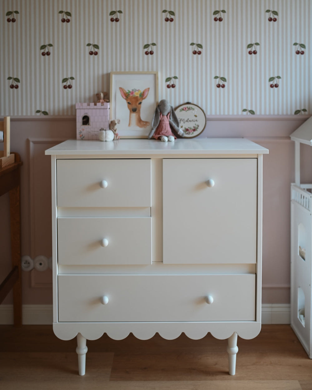 Cómoda Babushka baixa Wood Luck Design — Branco, imagem 1