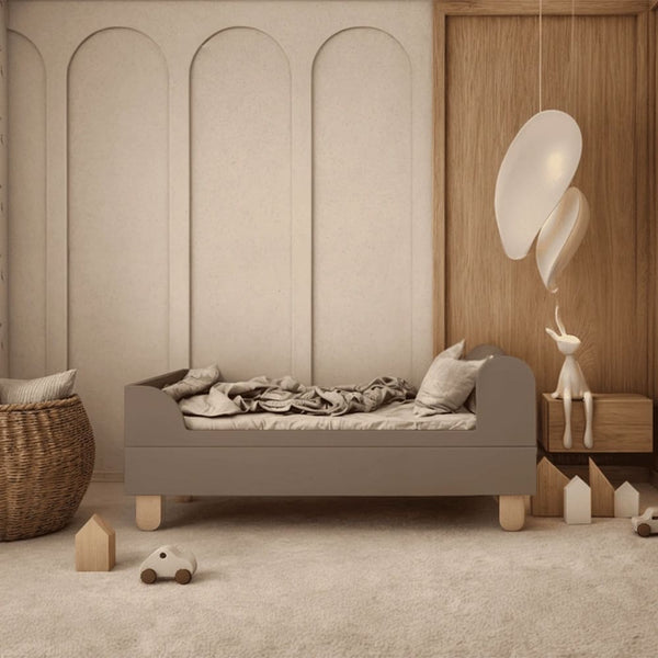 Cama infantil Basic 80 × 160 cm — Wood Luck Design — ambiente truffle
