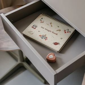 Secretária Basic com gavetas — Wood Luck Design — detalhe gavetas truffle