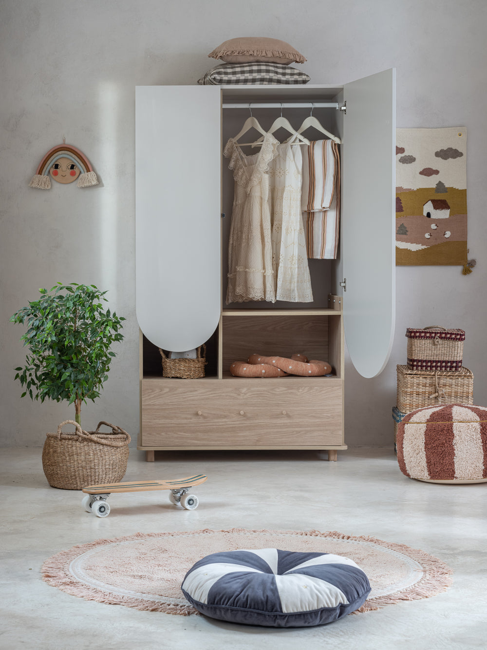 Roupeiro Bloom pequeno — Wood Luck Design — ambiente