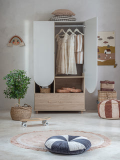 Roupeiro Bloom pequeno — Wood Luck Design — ambiente