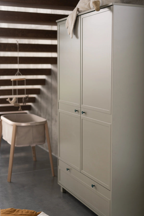 Roupeiro Vintage Eucalyptus — Wood Luck Design