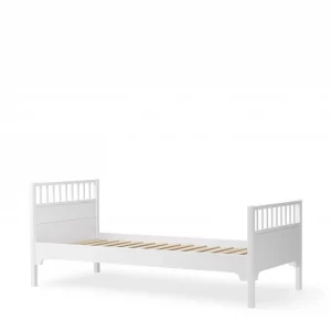 Seaside Classic Bed